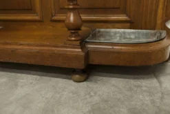 Vestiaire Napoléon III en noyer fin 19e, 3 miroirs, marbre