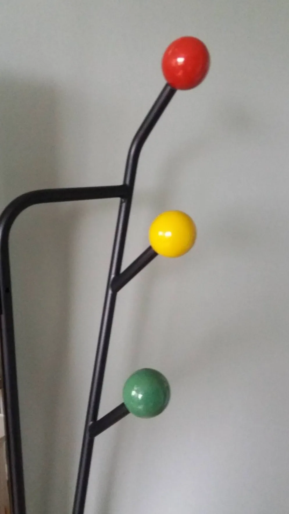 Vestiaire porte manteau boules de billard et miroir style Roger Feraud