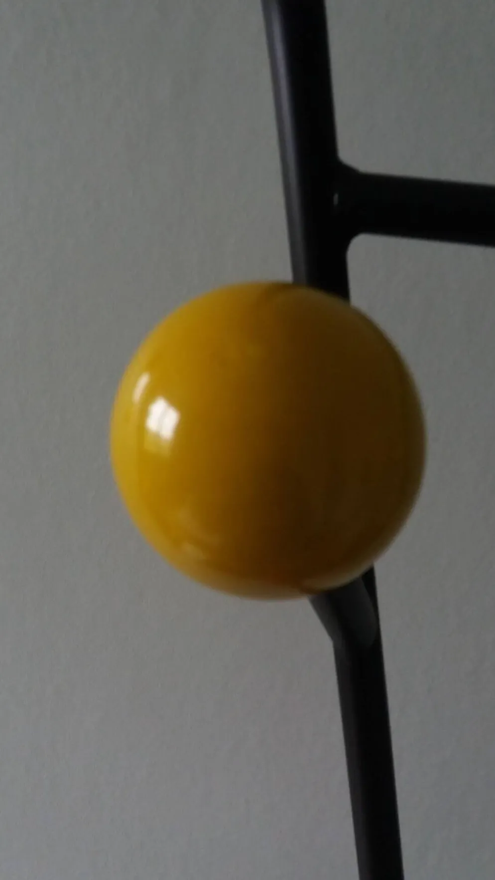 Vestiaire porte manteau boules de billard et miroir style Roger Feraud
