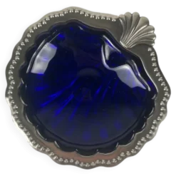 Vide poche / beurrier ouvert coquillage en métal couleur argenté et insert verre bleu, 1970