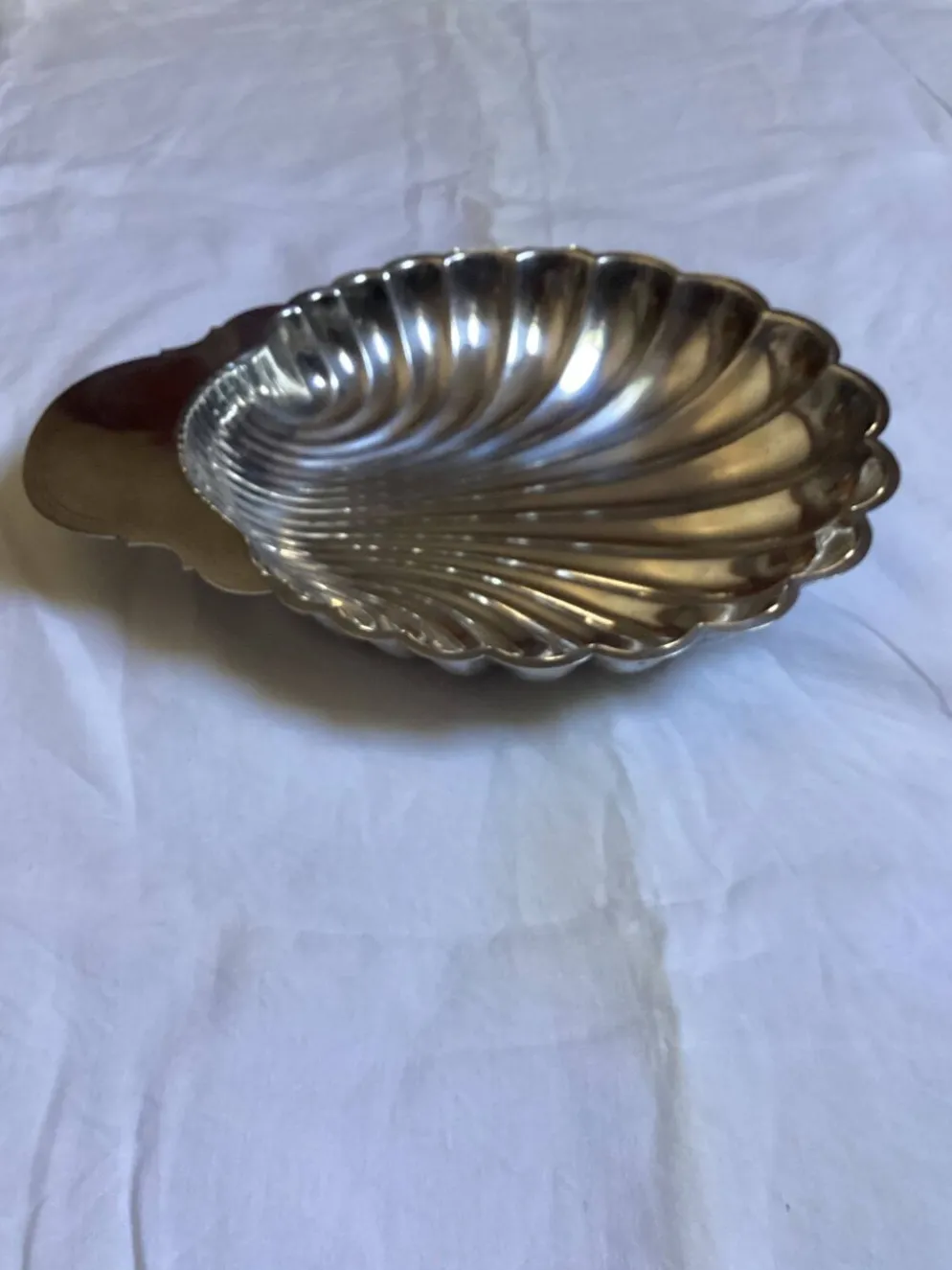 Vide poche coquillage dimensions : largeur -34,5 cm - profondeur -28 cm-