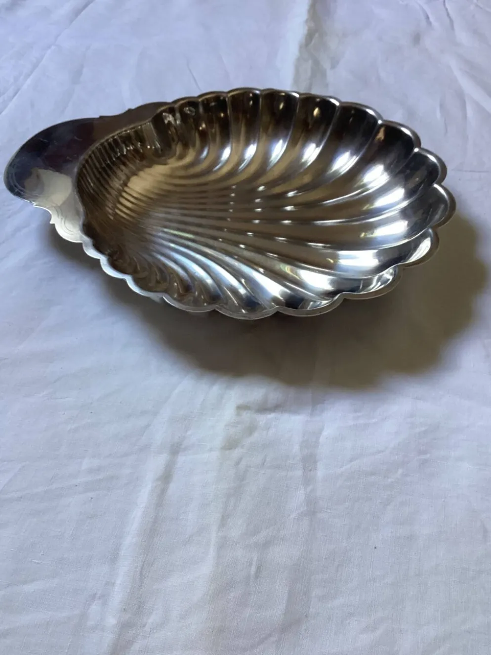 Vide poche coquillage dimensions : largeur -34,5 cm - profondeur -28 cm-