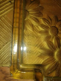 Vide poche, plateau en verre pressé moulé jaune motif floral Portieux