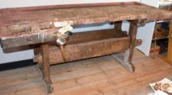 Vieil établi industriel solide en bois 2 mètres large