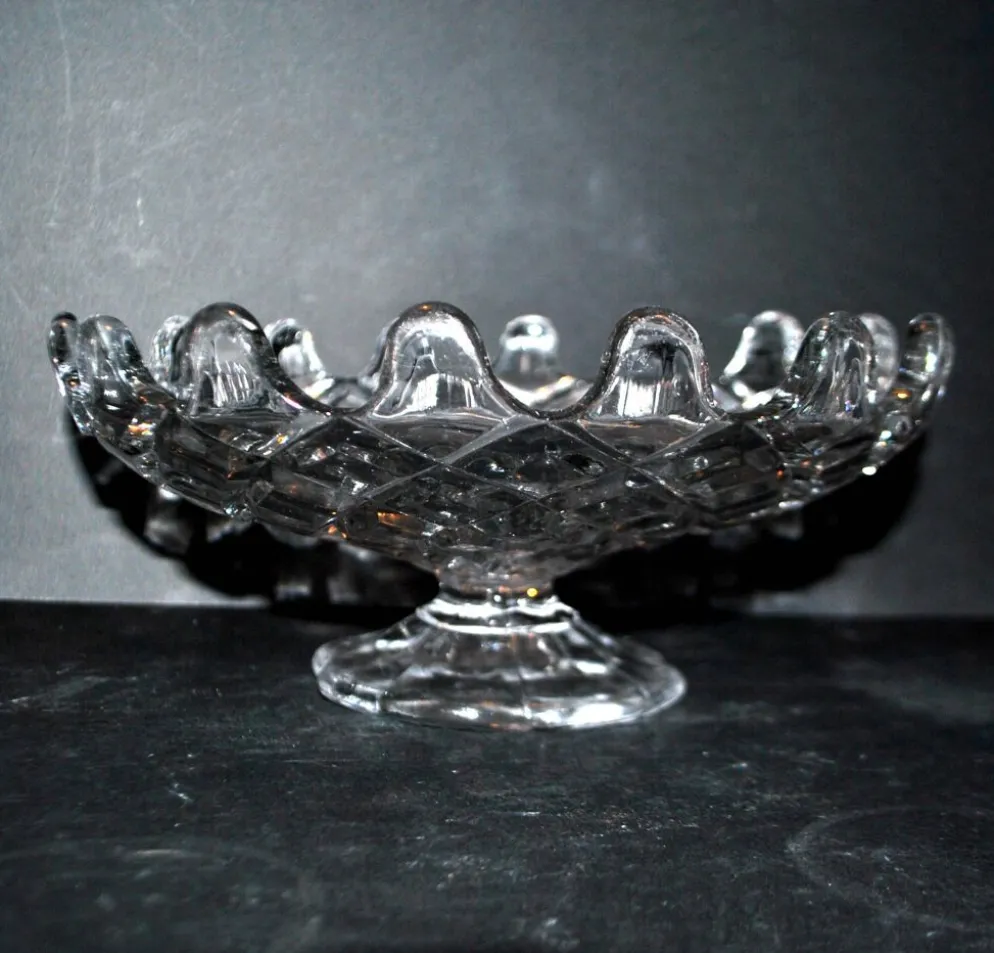Vierzon compotier rond en verre moulé pointes de diamant