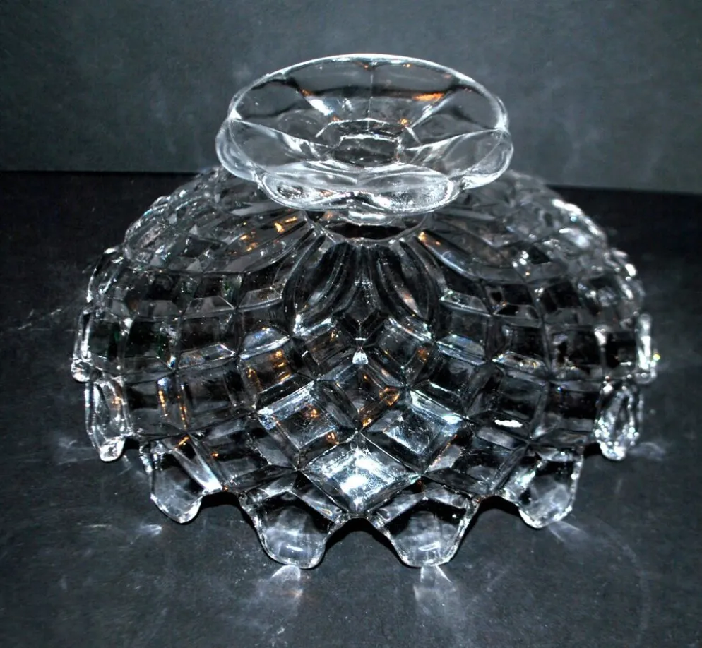 Vierzon compotier rond en verre moulé pointes de diamant