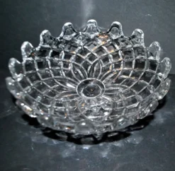 Vierzon compotier rond en verre moulé pointes de diamant