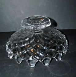 Vierzon compotier rond en verre moulé pointes de diamant