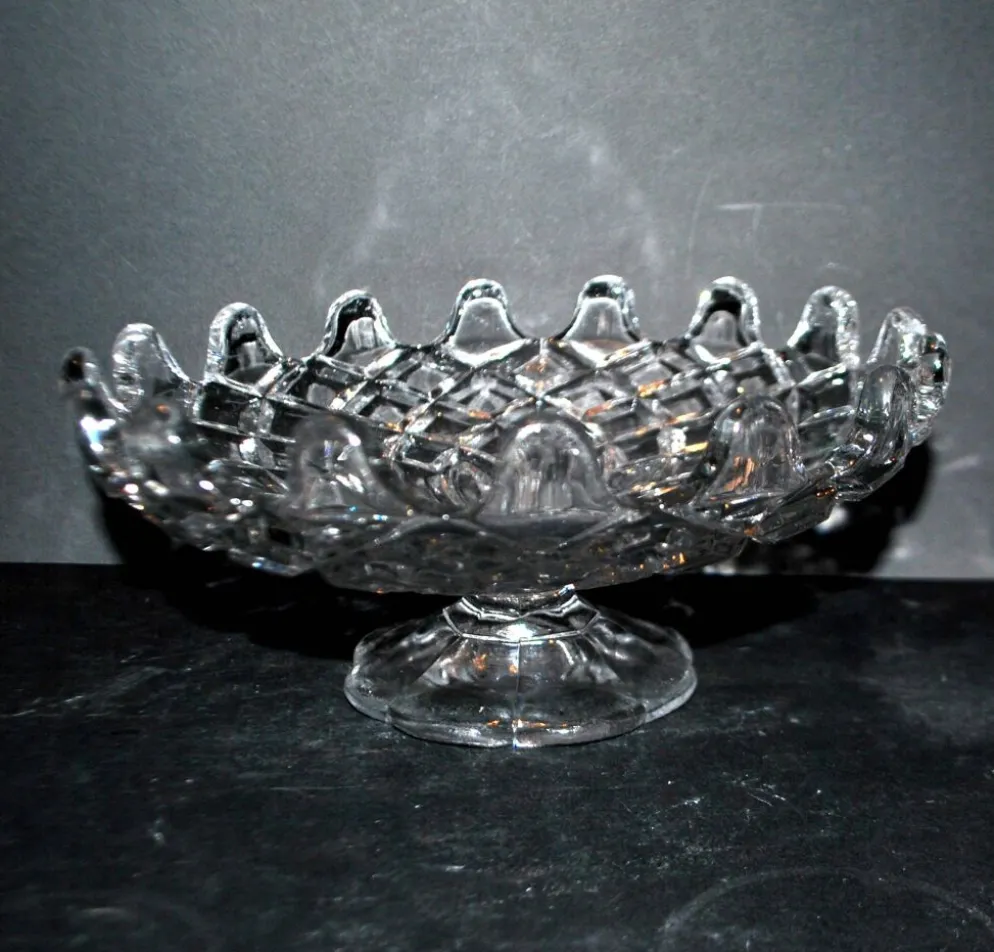 Vierzon compotier rond en verre moulé pointes de diamant