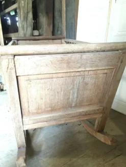 Vieux berceau de Hollande années 1800 en chêne