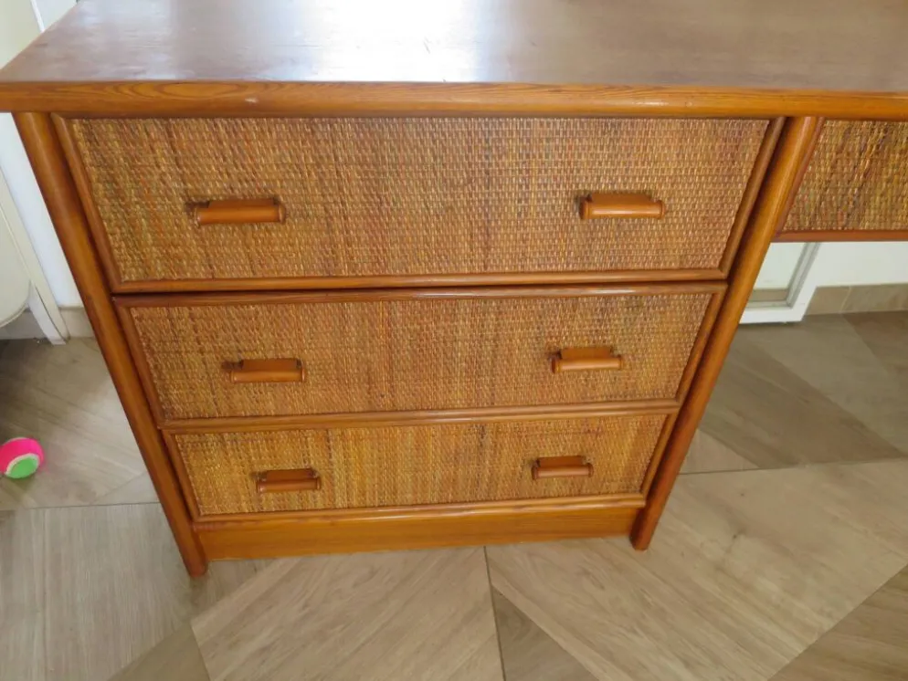 Vintage-Bureau cannage rotin bois-grand plateau-5 tiroirs-Années 60/70