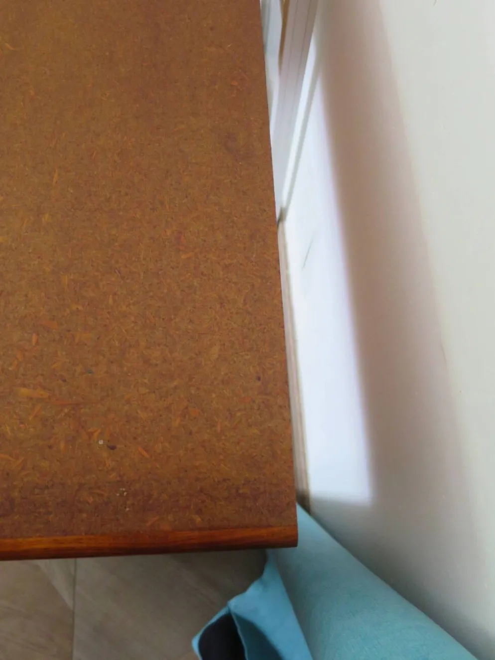 Vintage-Bureau cannage rotin bois-grand plateau-5 tiroirs-Années 60/70