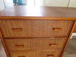 Vintage-Bureau cannage rotin bois-grand plateau-5 tiroirs-Années 60/70