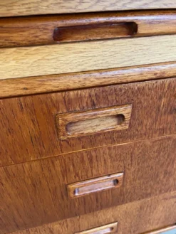 Vintage Danish desk in teak and oak by Børge Mogensen for Søborg Møbelfabrik, 1960s.