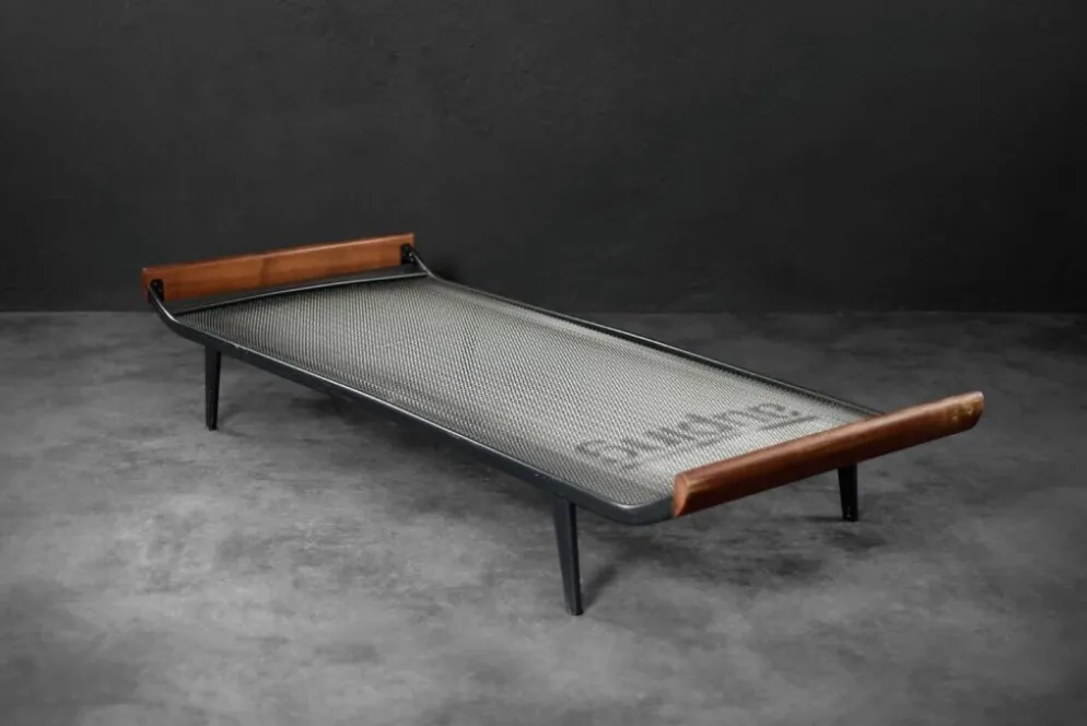 Vintage Mid-Century Dutch Modern Cleopatra Daybed for Auping