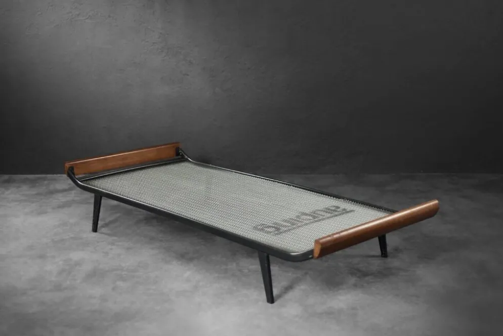 Vintage Mid-Century Dutch Modern Cleopatra Daybed by Dick Cordemeyer