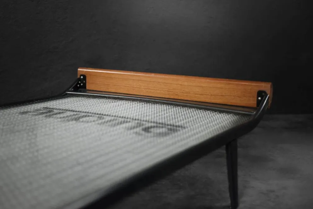 Vintage Mid-Century Dutch Modern Cleopatra Daybed by Dick Cordemeyer