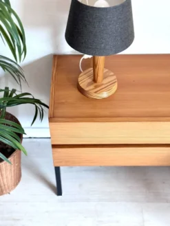 Vintage nachtkastjes minimalistisch jaren 60