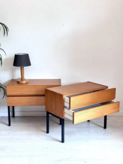 Vintage nachtkastjes minimalistisch jaren 60