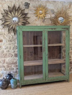 Vitrine ancienne