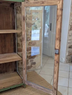 Vitrine ancienne