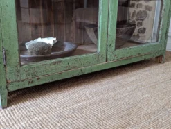 Vitrine ancienne
