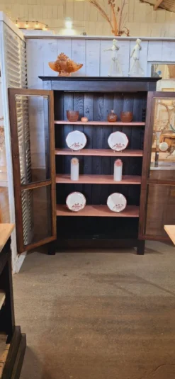 Vitrine ancienne