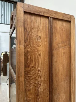 Vitrine ancienne
