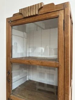 Vitrine ancienne