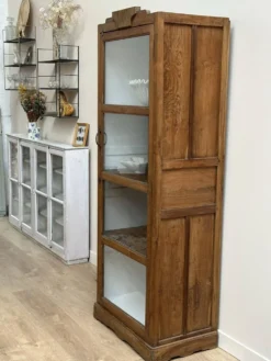 Vitrine ancienne