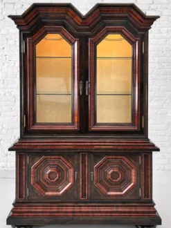 Vitrine ancienne en bois, verre biseauté et velours