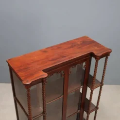 Vitrine ancienne Louis-Philippe en acajou et verre, Italie, XIXe siècle