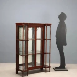 Vitrine ancienne Louis-Philippe en acajou et verre, Italie, XIXe siècle