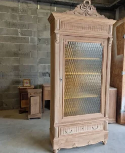 Vitrine ancienne néo-Louis XVI aérogommée