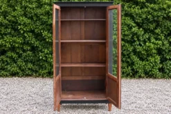 Vitrine ancienne rénovée noire à deux portes vitrées – H187 cm