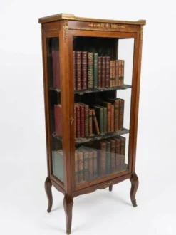 Vitrine ancienne style transition Louis XV-Louis XVI en Acajou