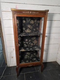Vitrine ancienne style transition Louis XV-Louis XVI en Acajou