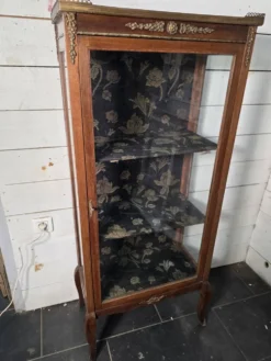 Vitrine ancienne style transition Louis XV-Louis XVI en Acajou
