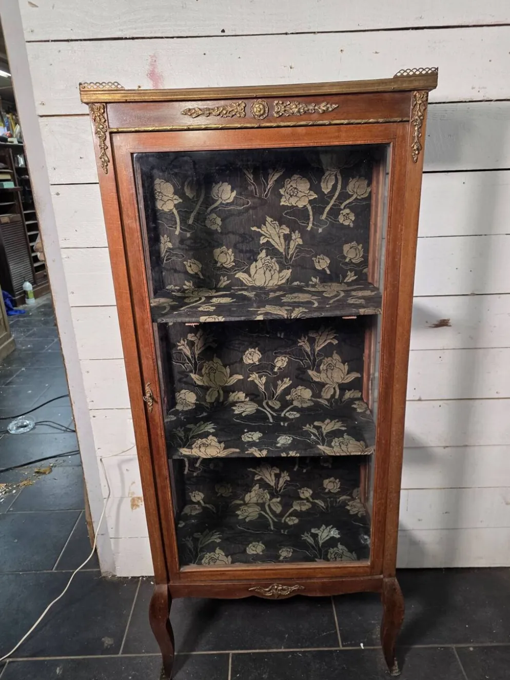 Vitrine ancienne style transition Louis XV-Louis XVI en Acajou