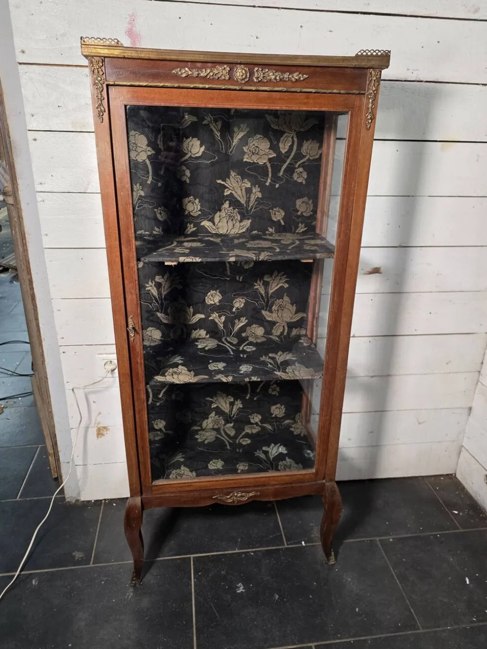 Vitrine ancienne style transition Louis XV-Louis XVI en Acajou
