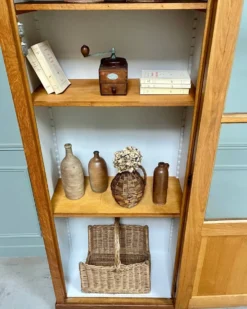 Vitrine années 50 / vaisselier