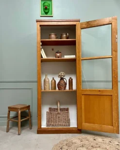 Vitrine années 50 / vaisselier