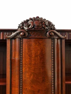 Vitrine antique de style Louis XVI – Début du 20e siècle