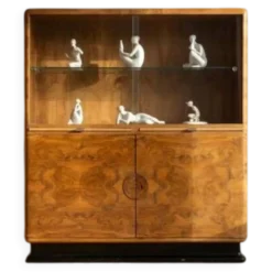 Vitrine Art Déco attribuée à Jindřich Halabala, placage de noyer, années 1930, Tchécoslovaquie