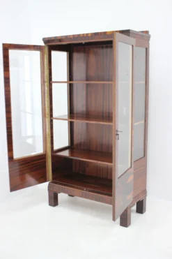 Vitrine Art Déco des années 1930, Tchécoslovaquie