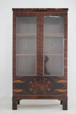 Vitrine Art Déco des années 1930, Tchécoslovaquie