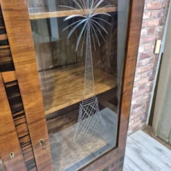 Vitrine Art Déco en noyer caucasien, ébène de Macassar et chêne, vers 1928-34