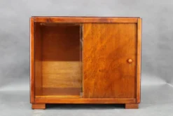 Vitrine Art Déco à portes coulissantes, Tchécoslovaquie, années 1940