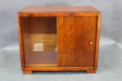 Vitrine Art Déco à portes coulissantes, Tchécoslovaquie, années 1940