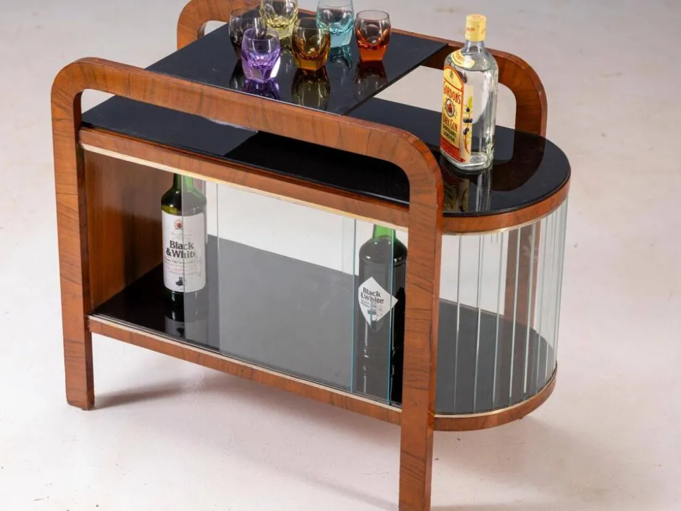 Vitrine Art Déco vintage avec cadre en bois courbé et portes en verre, 65 × 82 × 39 cm